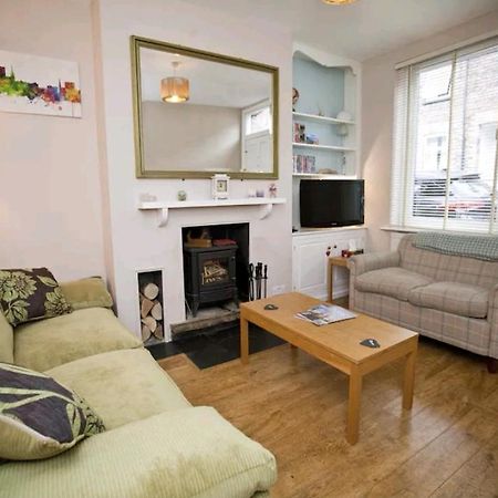 Cosy Little Home Just Outside York City Walls 외부 사진